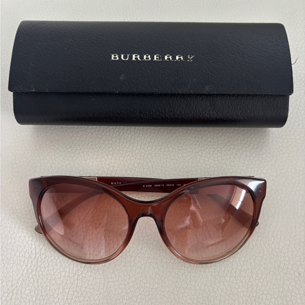 Burberry cat eye sunglasses